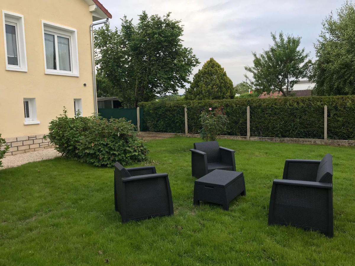 Gite Parislande Proche De Disneyland Reserve Exclusivement Aux Familles Avec Enfants Saint-Germain-sur-Morin Exterior foto